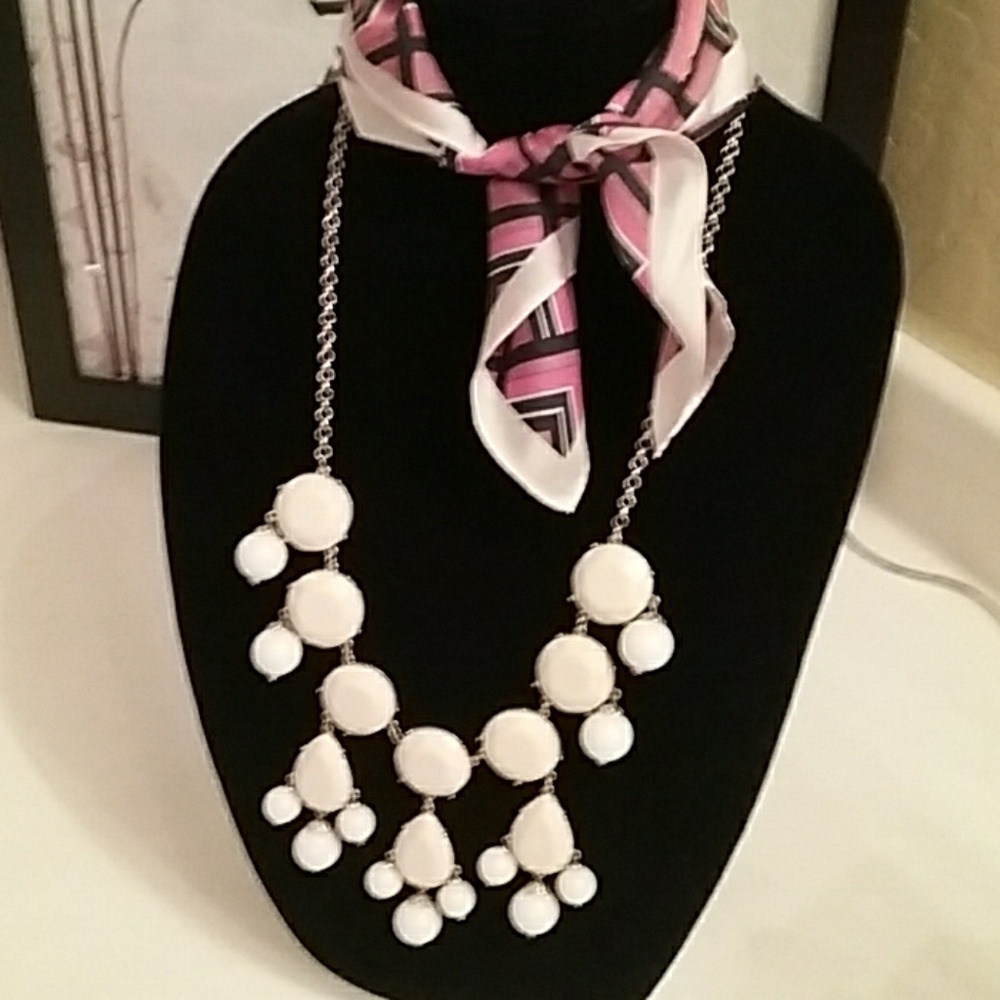 Statement necklace - Picture 6 of 8